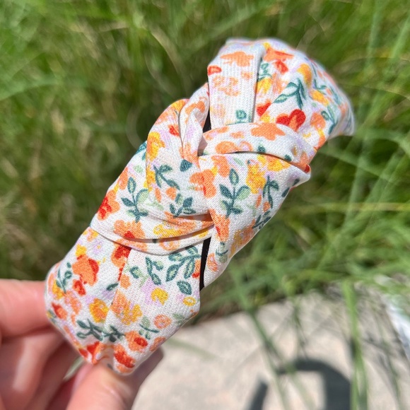 Floral knotted Headband | ORANGE FLORAL (one piece) | NEW! - Picture 5 of 6